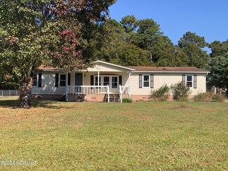 513 White Oak Dr, Hampstead, NC 28443