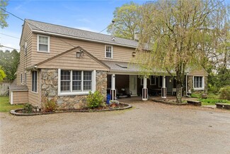 24 Golden View Dr, Johnston, RI 02919