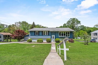 8 Cameron Ln, Wappingers Falls, NY 12590