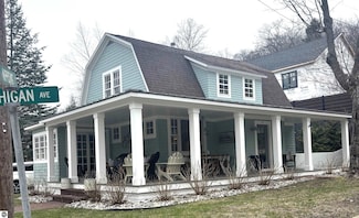 401 Michigan Ave, Frankfort, MI 49635
