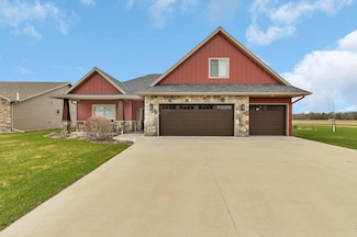1706 River Links Dr, Cold Spring, MN 56320