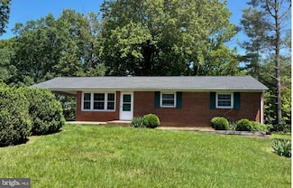 7069 Oak Dr, Reva, VA 22735