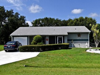 2234 SE Shelter Dr, Port Saint Lucie, FL 34952