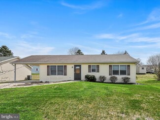 332 Tow Path Ln, Pine Grove, PA 17963