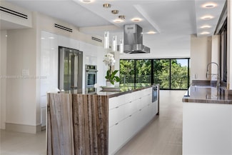 700 Coral Way Unit 2, Coral Gables, FL 33134