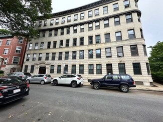 5 Braemore Rd Unit R, Brighton, MA 02135