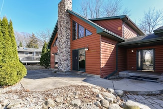 29323 Riverview Ln, Waterford, WI 53185