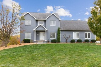 1780 Fox Ridge Rd, Pella, IA 50219