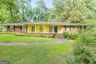 437 Forrest Ave, Fayetteville, GA 30214