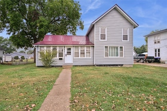 906 6th Ave, Belle Plaine, IA 52208