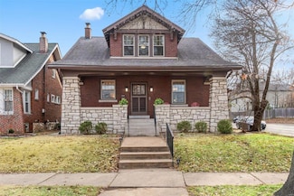 7498 Teasdale Ave, Saint Louis, MO 63130