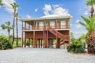 218 Front St, Pass Christian, MS 39571
