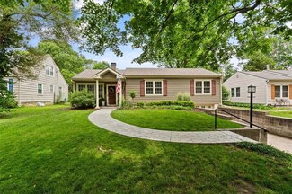6125 Fontana St, Fairway, KS 66205