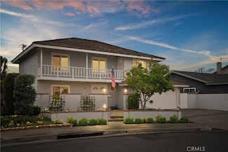 21941 Oceanview Ln, Huntington Beach, CA 92646