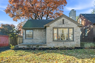 48 Bankers Ln, Indianapolis, IN 46201