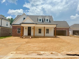 1347 Creekside Ln, Hernando, MS 38632