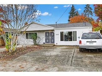 8739 SE Knapp St, Portland, OR 97266