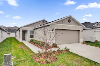 8560 Caribbean Pine Way, Lakeland, FL 33809