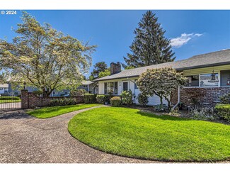 1001 NE 90th Ave Unit A, Portland, OR 97220