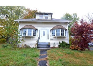 8 Rockland Rd, Auburn, MA 01501