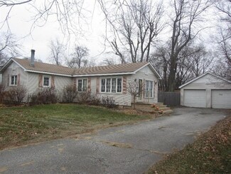 335 N Colfax St, Griffith, IN 46319