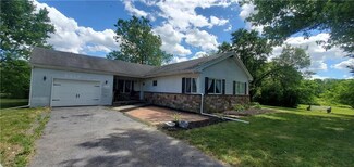 4724 Irvin Rd, Slatington, PA 18080