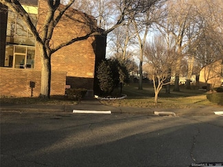 235 Henry Ave Unit 22K, Stratford, CT 06614