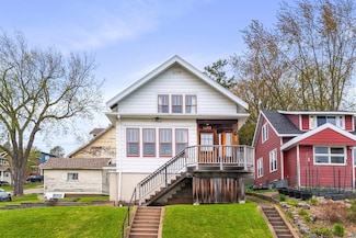1203 E 11th St, Duluth, MN 55805