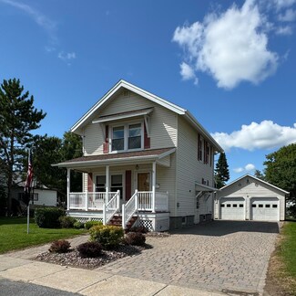 12 Liberty St, Rouses Point, NY 12979