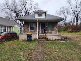 3023 Cleveland Ave, Kansas City, MO 64128
