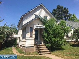 205 Douglas Ct, Eveleth, MN 55734