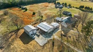 10006 N Campbell Rd, Fayetteville, AR 72701