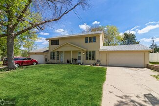 4925 NW 53rd Ct, Des Moines, IA 50310