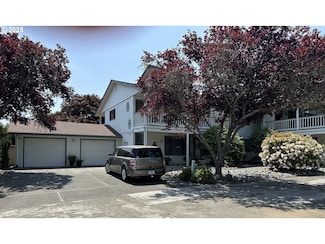801 Brookhaven Dr Unit A, Brookings, OR 97415