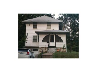 427 Elmwood Ave, Kansas City, MO 64124