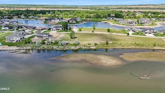 6116 Misty Waters Dr, Hay Creek, ND 58503