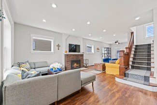 1014 W Oakdale Dr, Fort Wayne, IN 46807