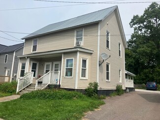 137 Federal St, Saint Albans, VT 05478