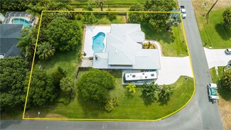 789 Concha Dr, Sebastian, FL 32958