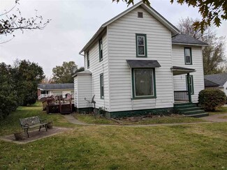 310 Main St, Leaf River, IL 61047