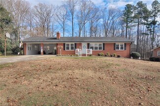 471 Shady Ln, Winston Salem, NC 27107