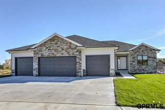 334 S 90th St, Lincoln, NE 68520