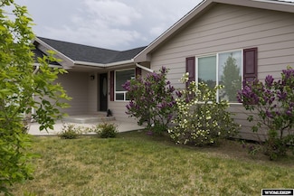 2323 Absaroka Trail, Bar Nunn, WY 82601