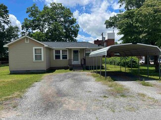 11 Hammond Rd, Lyman, SC 29365