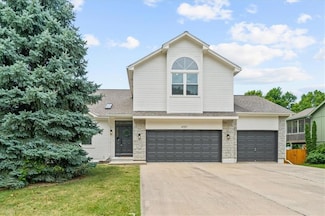 4707 SW 8th St, Blue Springs, MO 64015