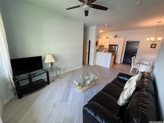 1810 Kaioo Dr Unit B513, Honolulu, HI 96815