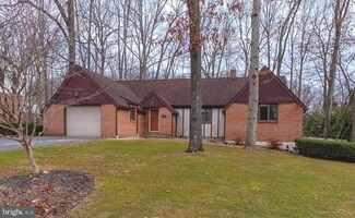 417 Candlewood Dr, State College, PA 16803