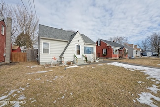 6 Brigadier St, Albany, NY 12205