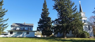1908 Wisconsin 83, Hartford, WI 53027