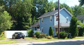 820 Lackawanna Ave, Mayfield, PA 18433